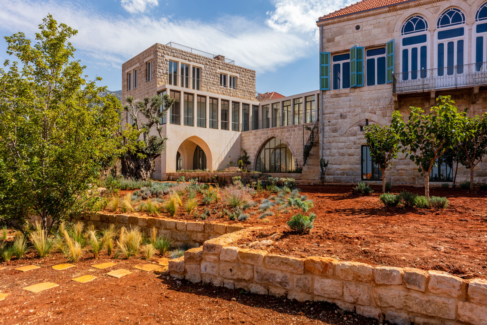 BEIT EL-JABAL — DOUMA